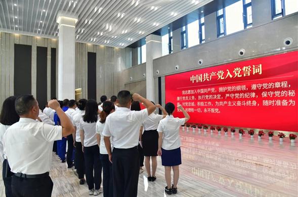J9集团国际站集团进行庆祝中国共产党成立104周年暨“七一”赞美大会