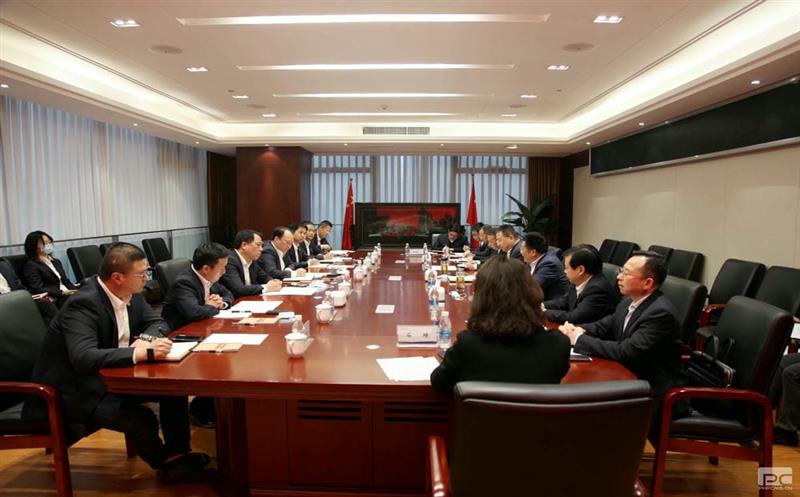 四川腾龙国际平台与中国二十二冶集团举行工作座谈