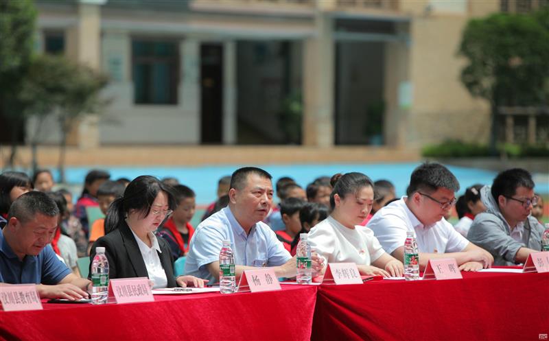 为你而来，，，，，大爱汶川 ——核西南院开展学雷锋志愿服务活动