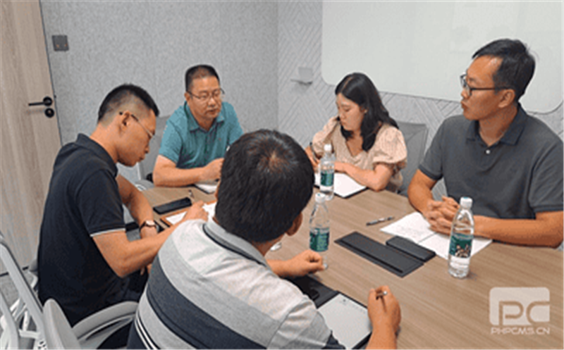 “加强企业劳动；；；；； 关爱职工身心健康” 冶勘物流分工会开展安全检查暨“夏送清凉“慰问活动