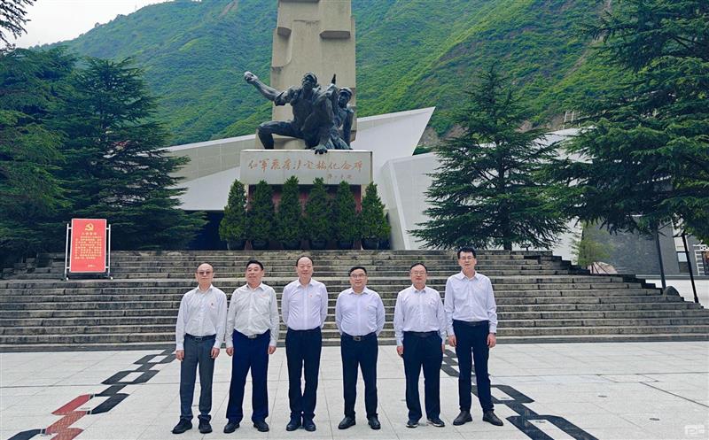 泸定桥头忆红军，，，，，长征精神代代传 ——测绘公司党委理论中心组赴泸定桥红军纪念馆集中学习